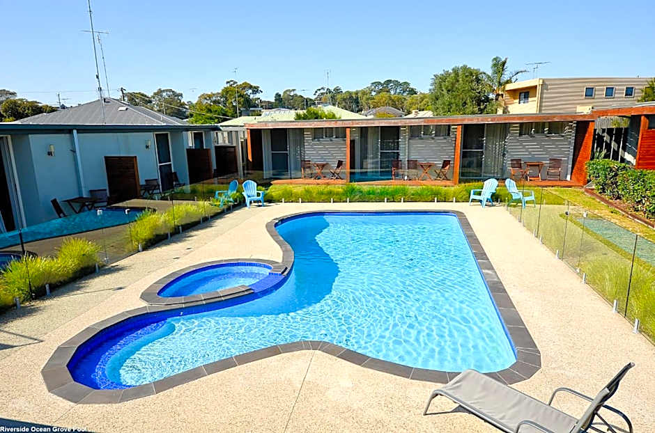 Riverside Ocean Grove Motel Suites and Holiday Cabins