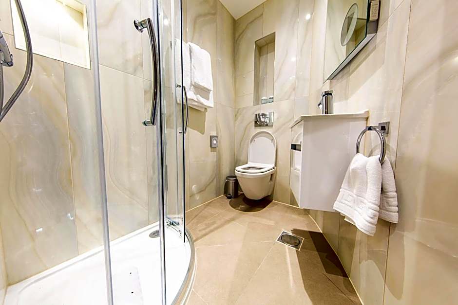 The Crescent Hyde Park