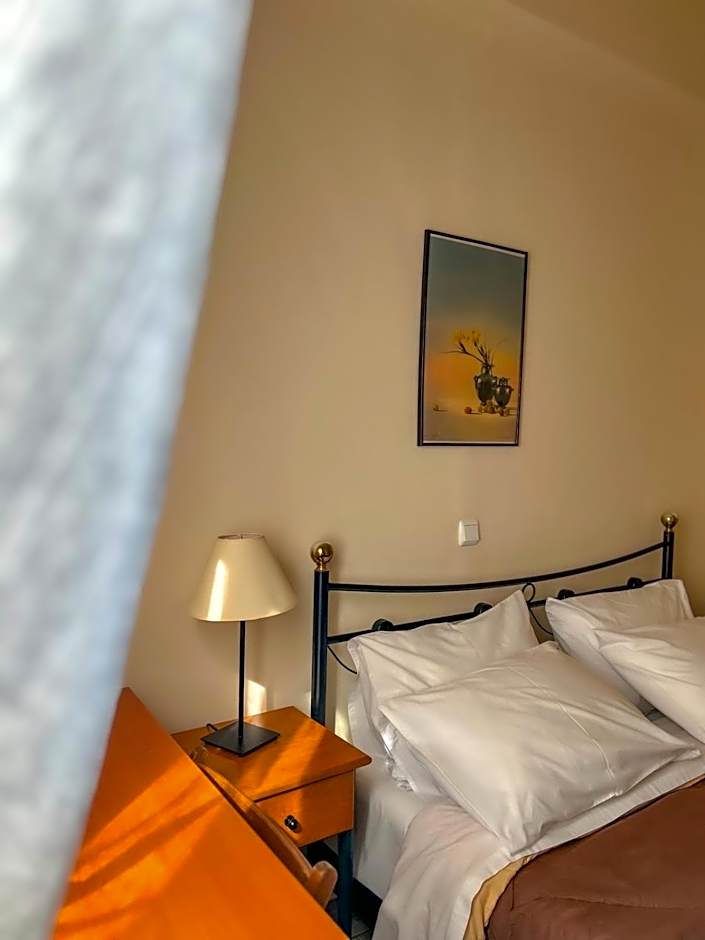 Central 9 Rooms