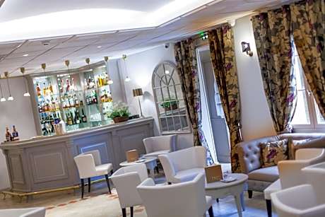 Logis Hostellerie des Clos et restaurant Bistrot des grands crus