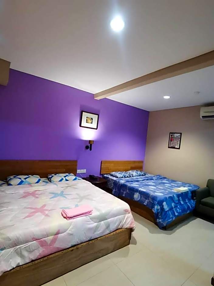 OYO 90883 Pavilion Inn Hotel