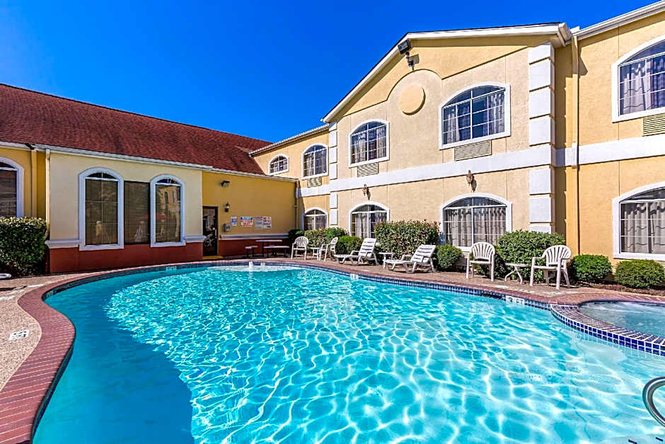 Quality Suites Houston North - Spring