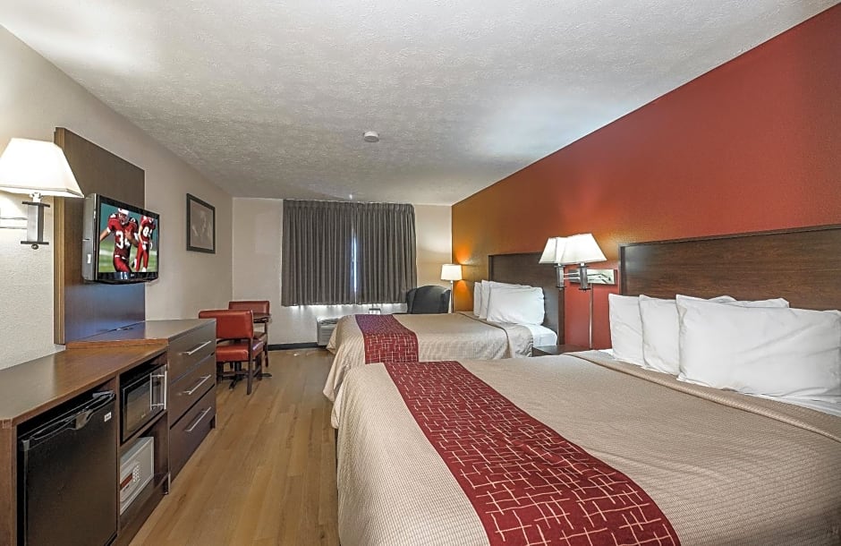 Red Roof Inn & Suites Hermitage