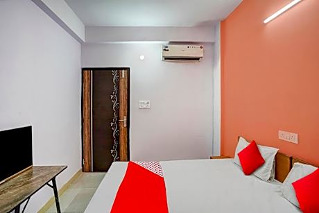 Hotel O Wamson Living Classic