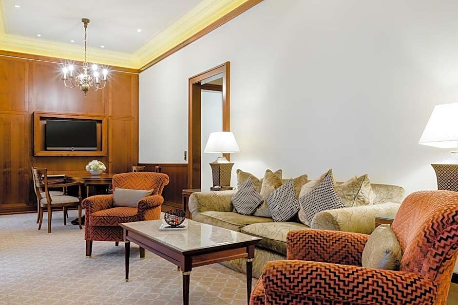 Excelsior Hotel Ernst