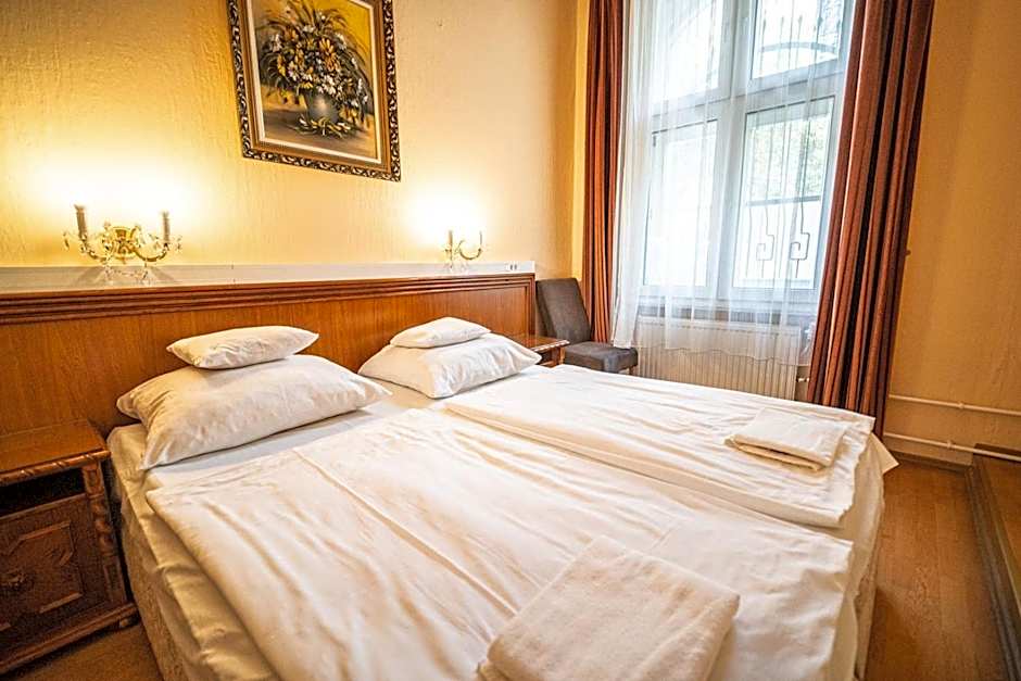 Tisza Hotel