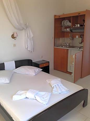 Studio with Sea View (4 Adults)