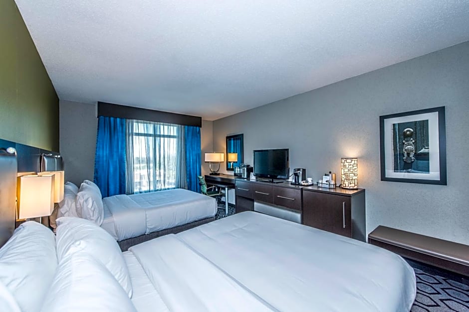 Holiday Inn Express and Suites North Charleston, an IHG Hotel