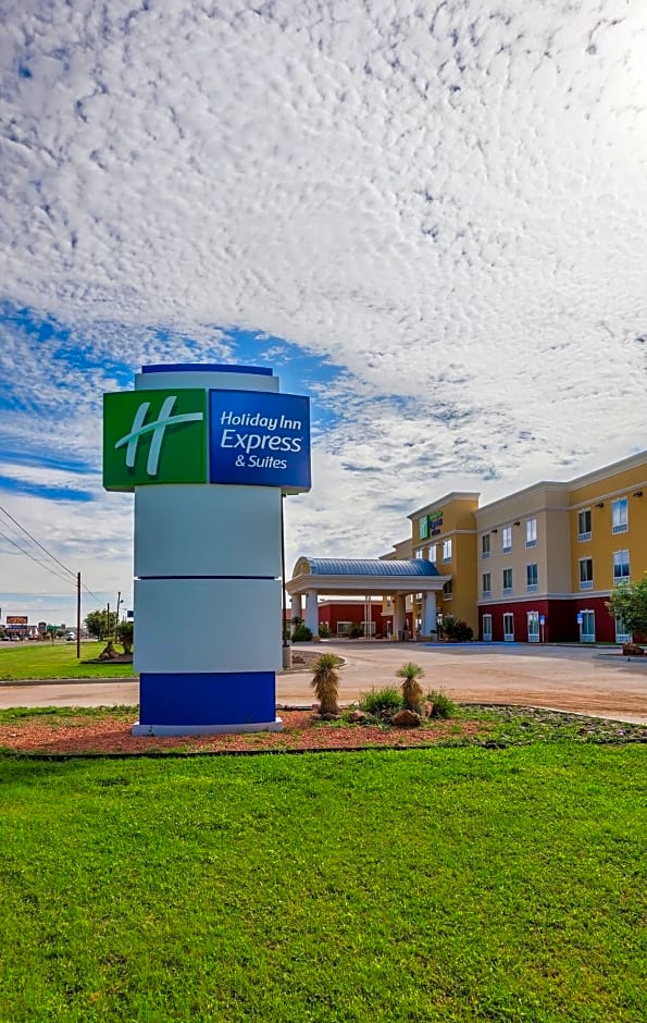 Holiday Inn Express and Suites Alpine By IHG