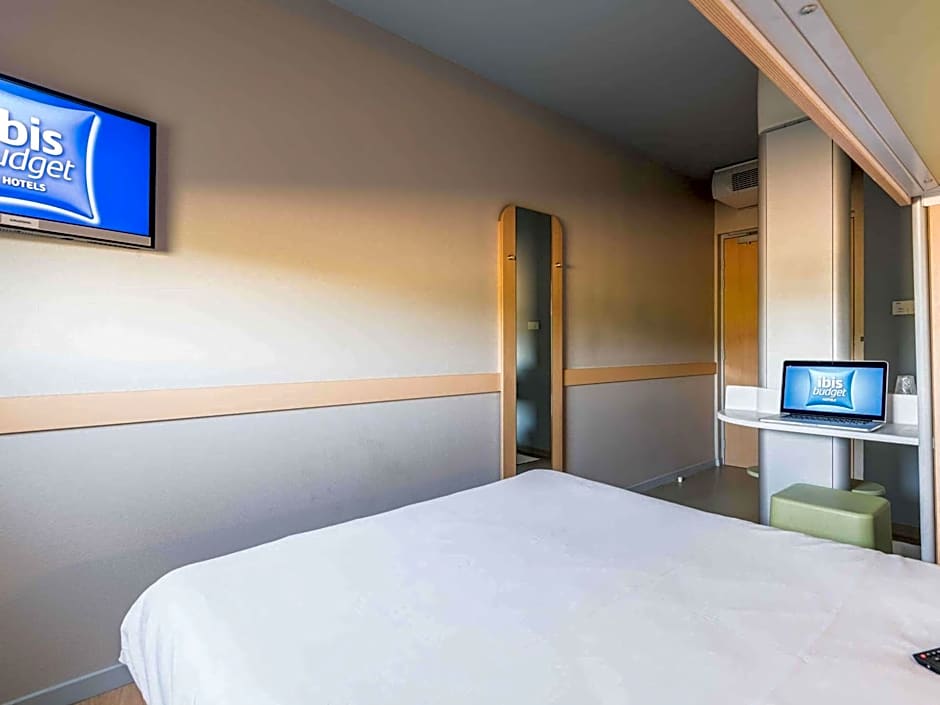 ibis budget Amberieu en Bugey/Chateau Gaillard