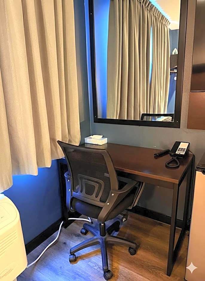 Hotel Mirage Brooklyn