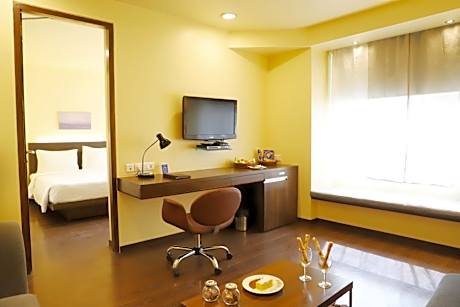 Suite - 1 King Bed