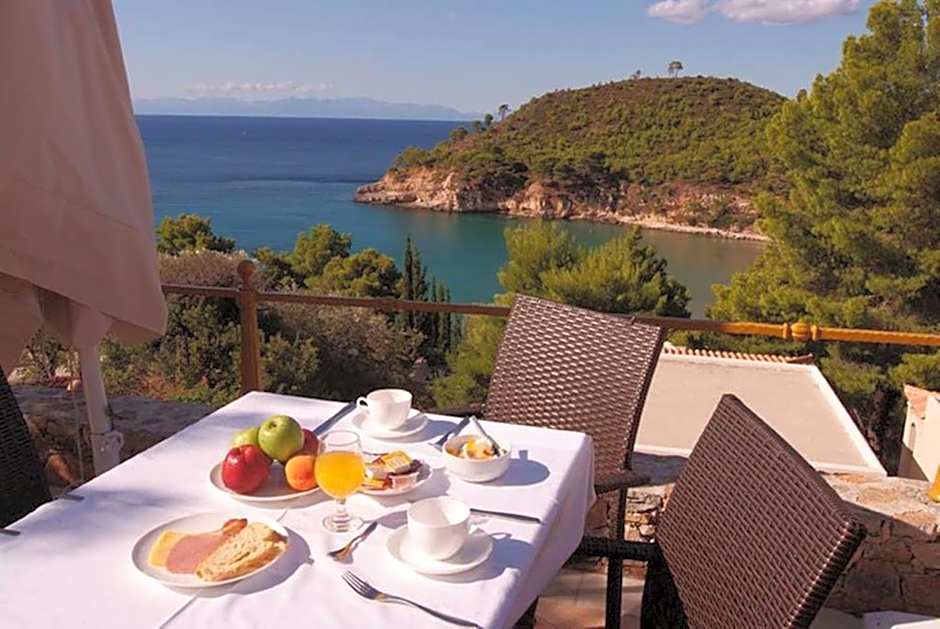 Alonissos Beach Bungalows And Suites Hotel