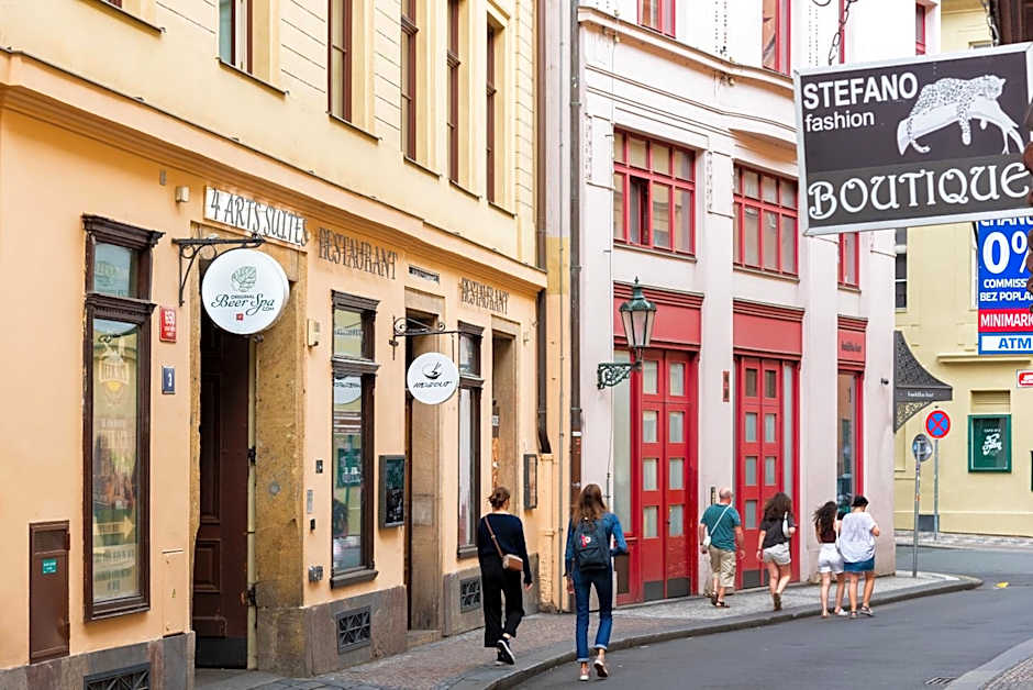 4 Arts Apartments by Adrez