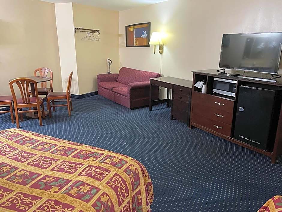 American Inn & Suites – La Grange, IL