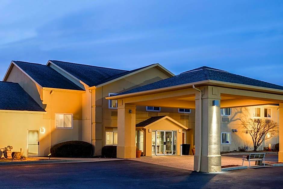AmericInn by Wyndham Frankfort IN