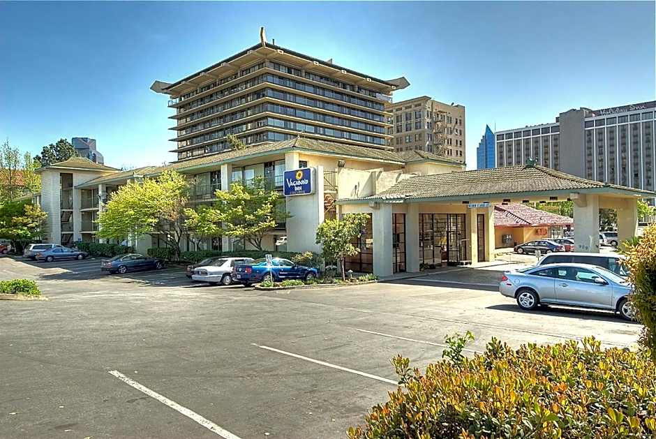 Vagabond Inn Executive Old Town