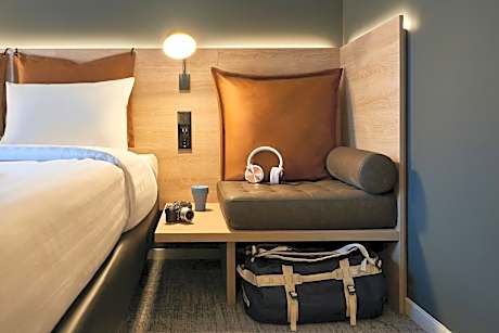 Moxy Sleeper, Guest room, 1 Queen