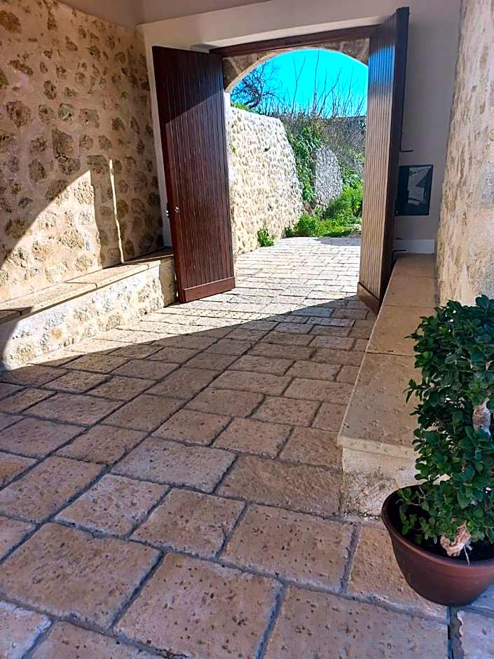 Masseria Torre Saracena