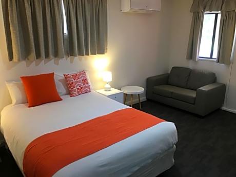 Queen Room with Kitchenette