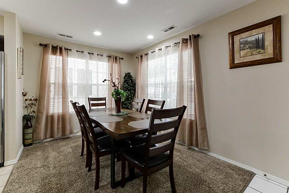 Luxury Condos at Thousand Hills - Heart of Branson - Beautifully remodeled - Spacious and Affordable