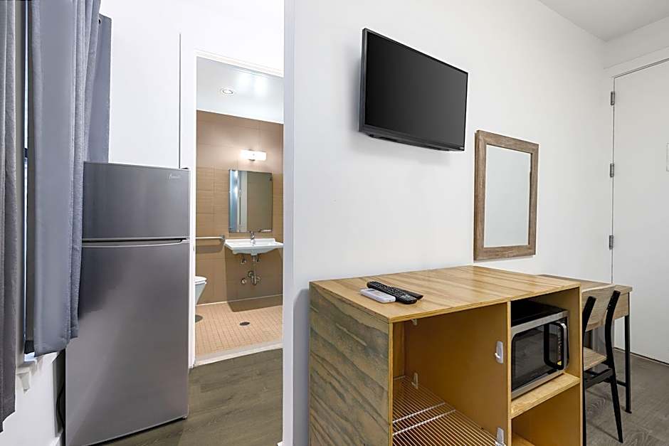 Hotel 27 by LuxUrban