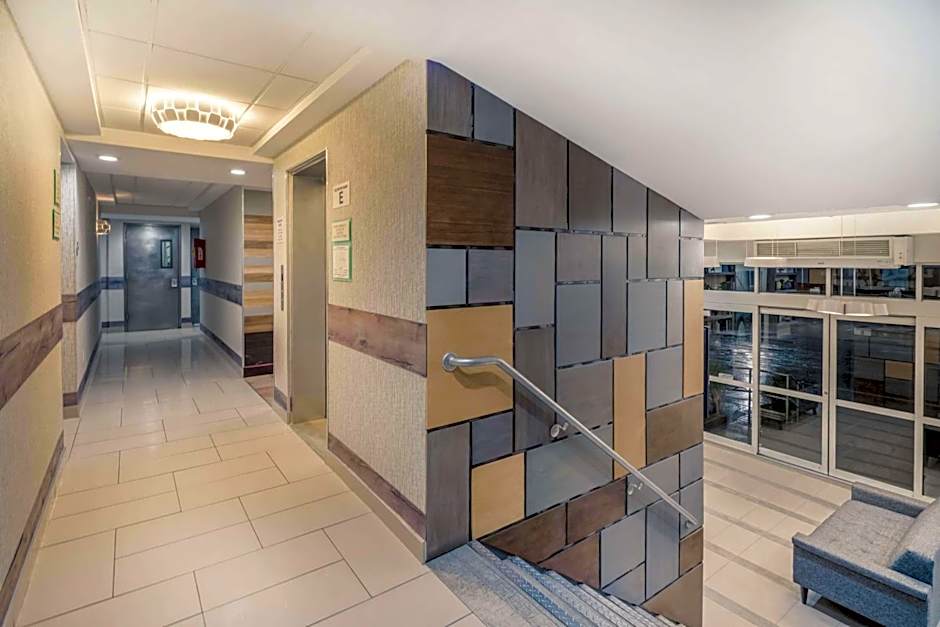 La Quinta Inn & Suites by Wyndham Brooklyn Downtown