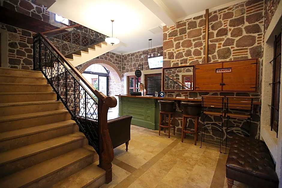 L'agora Old Town Hotel & Bazaar