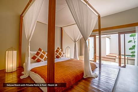 Deluxe with Private Patio & Pool