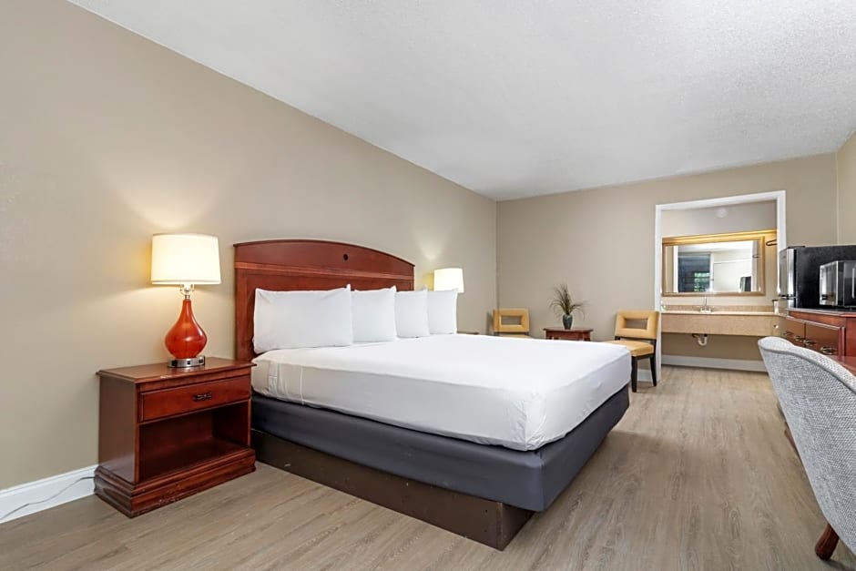 Stayable Suites Lakeland