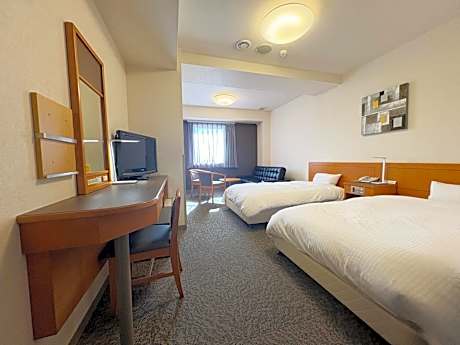 Twin Room - Non-Smoking