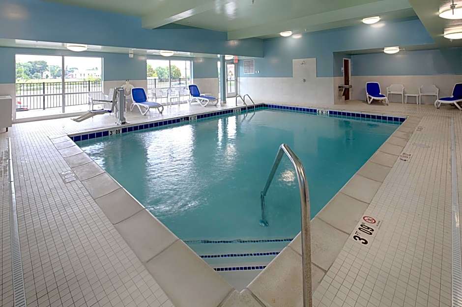 Holiday Inn Express & Suites Alpena - Downtown By IHG