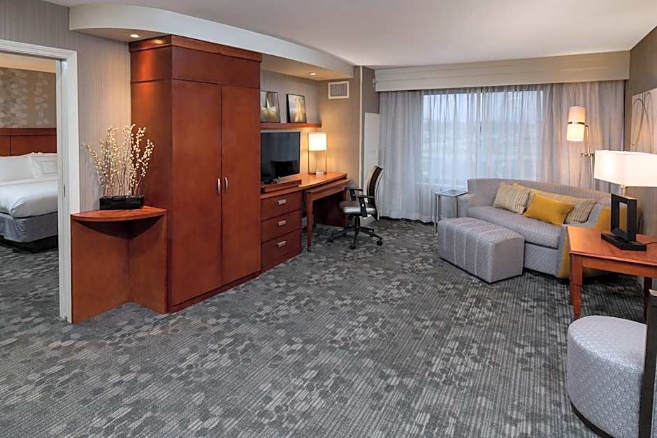 Courtyard by Marriott Lafayette