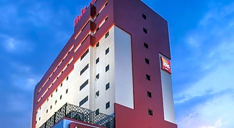 ibis Pontianak City Center