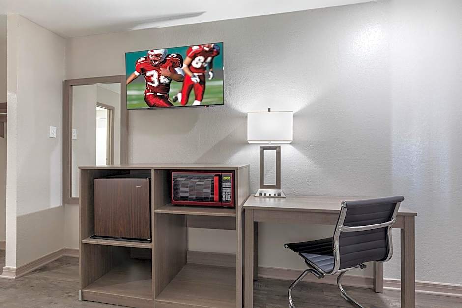 Red Roof Inn Canton, TX