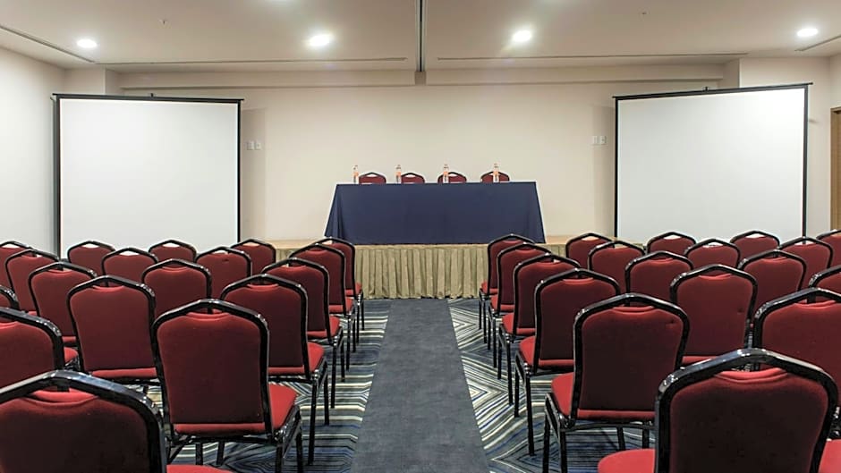 Holiday Inn Express Mexico - Toreo By IHG