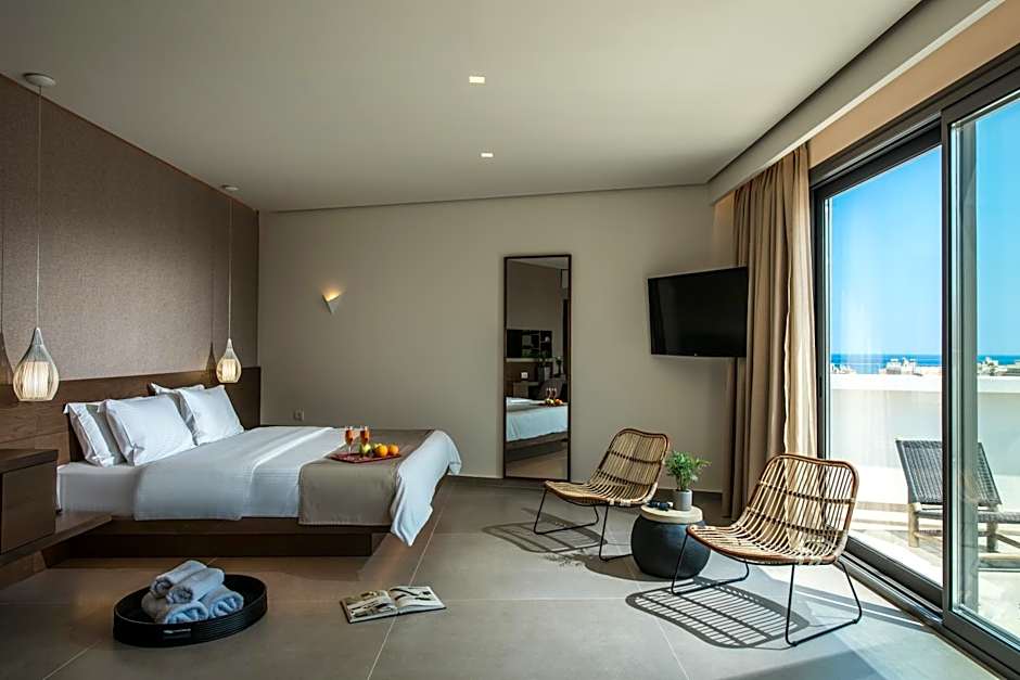 Photo 1 of 10 of Junior Suite, Jetted Tub, Side Sea View