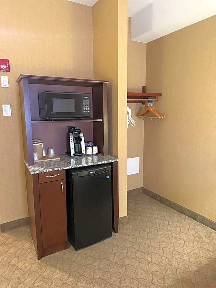 Comfort Inn & Suites Airdrie