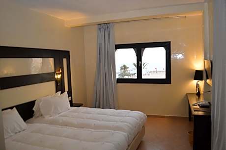 Two-Bedroom Apartment - Ocean View