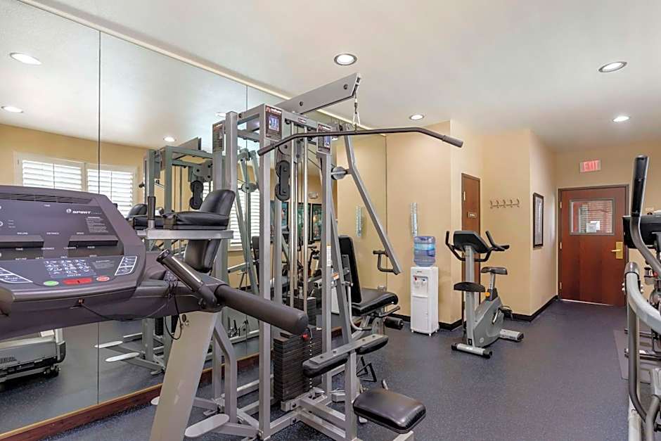 Best Western Plus Crown Colony Inn And Suites