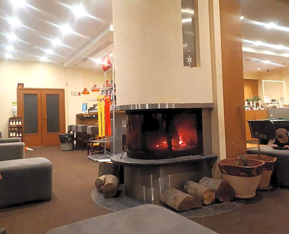 Enjoy Studios and Lovely Apartment Villa Park