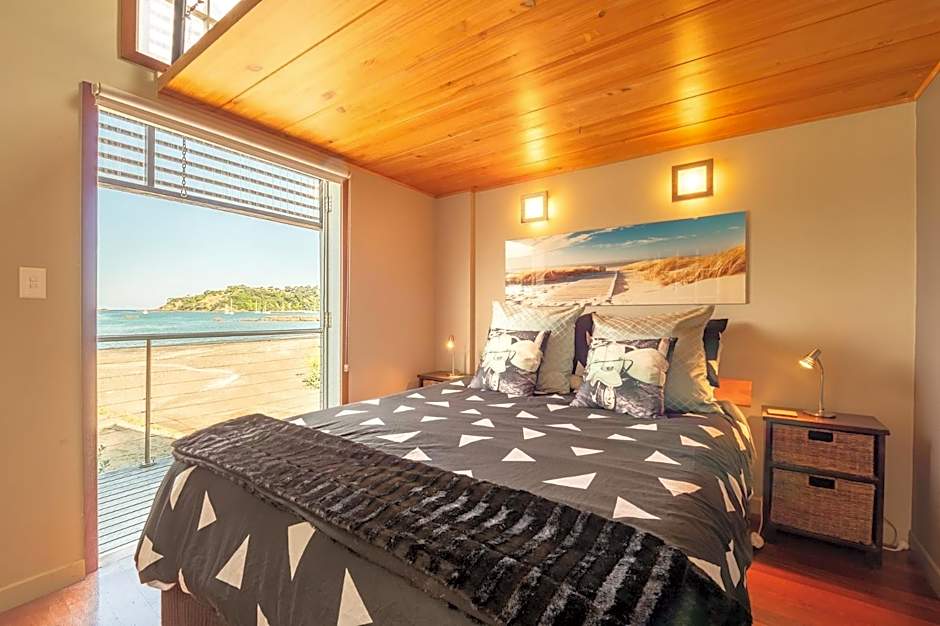 Absolute Beach front-Tutukaka Harbour