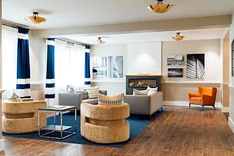 Belfast Harbor Inn
