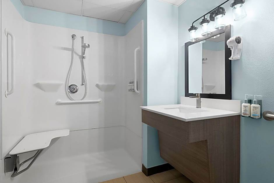 Garner Hotel Virginia Beach North by IHG