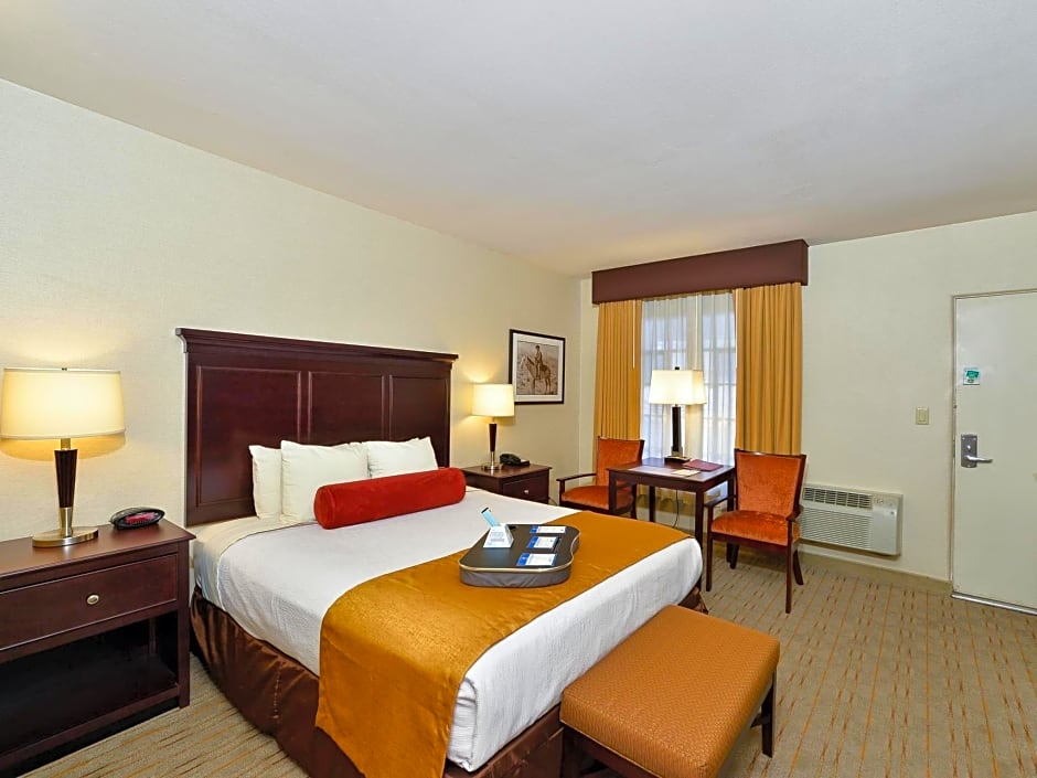 Best Western Plus Frontier Motel