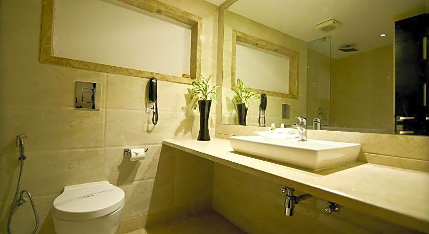 The Prime Balaji Deluxe @ New Delhi Railway Station Hotel