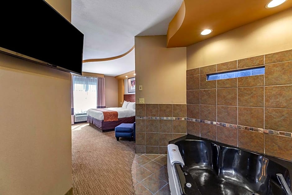 Comfort Suites Perrysburg