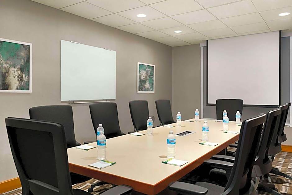 Wingate by Wyndham Cincinnati/Blue Ash