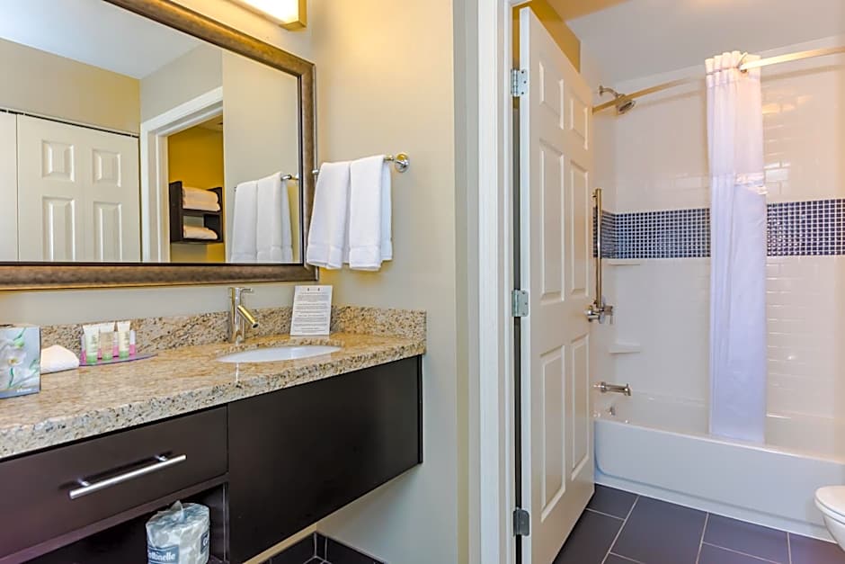 Staybridge Suites Grand Forks By IHG