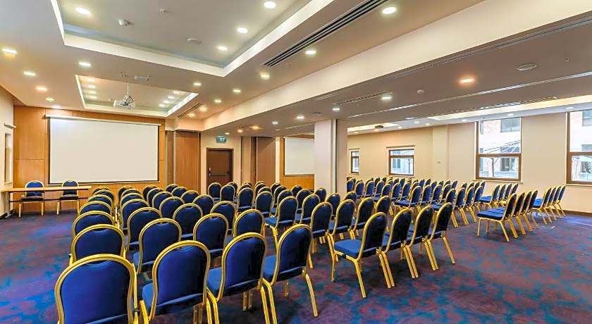 Ramada Hotel & Suites by Wyndham Yerevan